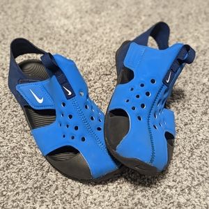BLUE BOYS' NIKE LITTLE KID SUNRAY PROTECT WATER SHOES